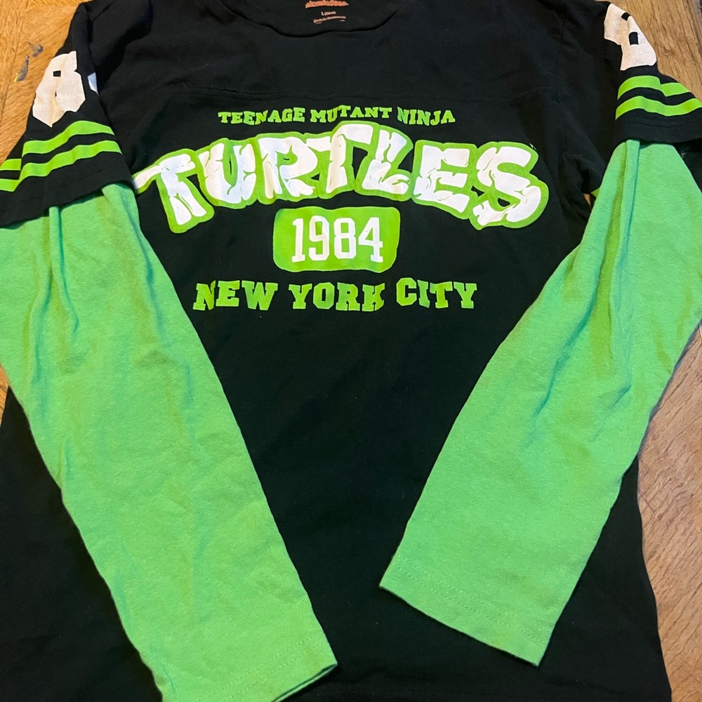 Nickelodeon Black and Green Shirt